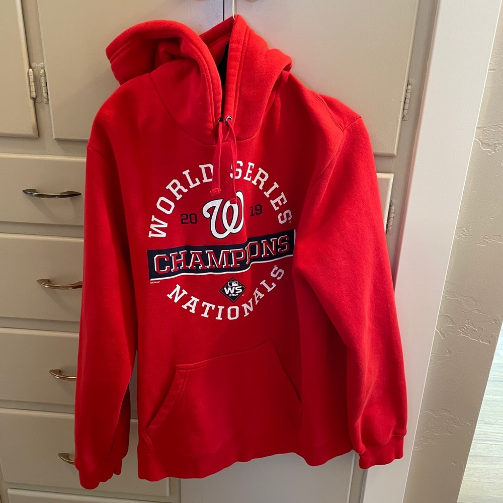 Men’s 2019 World Series Champions Nationals Hoodie